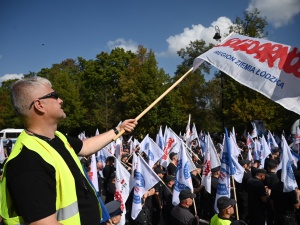 Zwolnienia pracowników w Łodzi. Solidarność domaga się reakcji władz