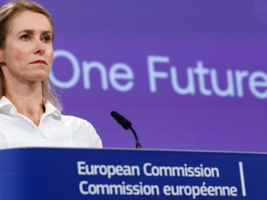 UE chce „ratować przemysł” dofinansowując go z pieniędzy podatników i wprowadzając cenzurę