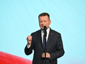 Rząd Tuska kontra Mariusz Błaszczak. Były szef MON traci poświadczenia bezpieczeństwa