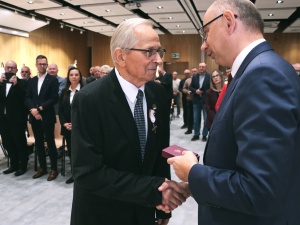 IPN wręczył Krzyże Wolności i Solidarności. Sprawdź, kim są odznaczeni