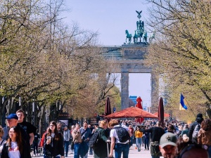 Młodzi Ukraińcy masowo wyjeżdżają do Niemiec. Liczba wniosków wzrosła dziesięciokrotnie