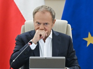 Ty podpalaczu. Tusk znów uderza w Kaczyńskiego