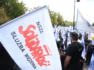 Więziennicy z Solidarności piszą do szefa BBN. Chodzi o dodatek mieszkaniowy