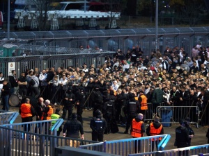 Skandal przed meczem Legia-Szachtar w Krakowie. Ukraińcy zakazali flagi „Wołyń Pamiętamy”