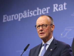 Tȟašúŋke Witkó: Friedrich Merz - polityczny tuman - rębajło