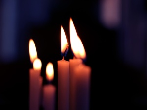 Piotr Duda składa kondolencje Michałowi Ossowskiemu, redaktorowi naczelnemu TS