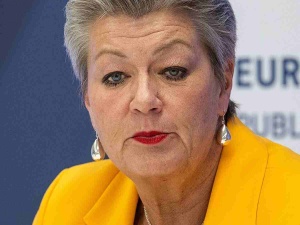Były szef Frontexu opowiedział, jak był szantażowany przez KE: Twoim zadaniem jest witać imigrantów