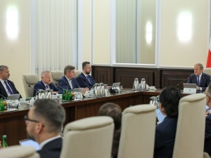 Rząd chce zmian, wyborcy KO mówią „nie”. Jest sondaż ws. zniesienia dwukadencyjności w samorządach