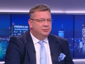 Tusk do Ziobry: Albo w areszcie, albo w Budapeszcie. Poseł PiS odpowiada: Albo w Brukseli, albo w celi