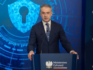 Gawkowski: Wyciekły dane PESEL i bankowe tysięcy osób