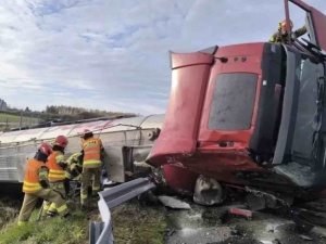 Wypadek cysterny na A4. W akcji grupa ratownictwa chemicznego