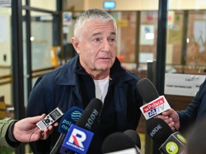 Śmieci, wataha psów. Dziś wyrok ws. Frasyniuka, oskarżonego o znieważenie żołnierzy