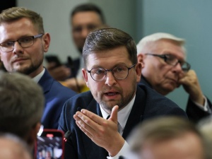 Ogromne emocje na posiedzeniu komisji ws. immunitetu Ziobry. To jest hucpa