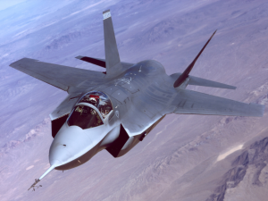 Polska powinna posiadać broń jądrową