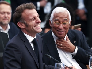 Tȟašúŋke Witkó: Napuszony galijski kogut kontra sytuacja realna