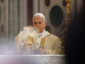 Leon XIV: Chciałbym, by zbliżający się do ołtarza Katedry Rzymu, mogli odejść pełni łaski