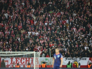Skandal na Stadionie Narodowym. Patriotyczna oprawa niewpuszczona na mecz Polska–Holandia