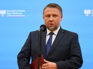 Eksplozja na torach. Szef MSWiA mówi o wielkim szczęściu