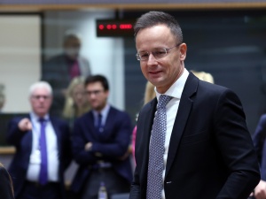 Szef MSZ Węgier o stanowisku KE, by finansować Ukrainę, mimo doniesień o korupcji: „To szaleństwo”