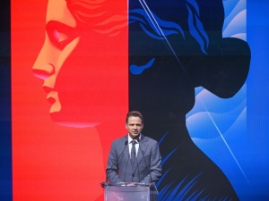 Trzaskowski z najwyższą pensją. Radni KO przegłosowali podwyżkę z wyrównaniem od lipca