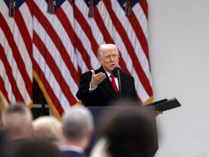 Trump o negocjacjach pokojowych: Ukraina dobrze sobie radzi. Myślę, że jest bardzo zadowolona