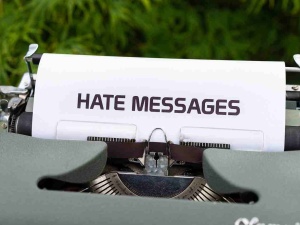 Wulgarny hejter z platformy X zdemaskowany. Jest oświadczenie Fundacji Myśli Demokratycznej