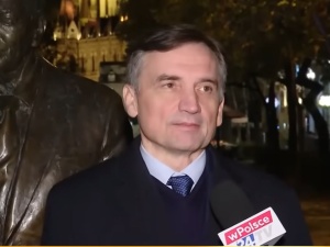 Wojewoda mazowiecki unieważni paszport Zbigniewa Ziobry