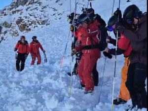 Lawina porwała narciarzy. Wielka akcja ratunkowa na popularnym lodowcu w  Austrii