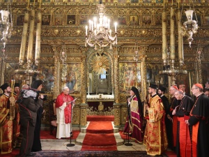 Udział w doksologii, wspólna deklaracja i spotkanie z Bartłomiejem. Leon XIV w Patriarchacie Konstantynopola