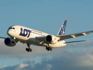 Media: LOT chce przejąć linie lotnicze