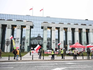 Przełomowa uchwała. Sąd Najwyższy: Nikt nie może uznać orzeczeń SN za niebyłe