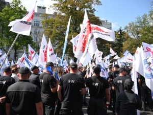 Funkcjonariusze Służby Więziennej chcą układu zbiorowego pracy