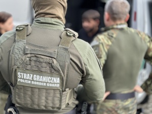 Zakaz przebywania w strefie buforowej przedłużony. MSWiA wydało komunikat