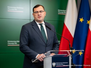Zakażony dzik w zagłębiu produkcji trzody chlewnej. Minister Krajewski: Nie wykluczamy celowego działania