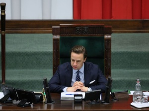 Sejm zdecydował o utajnieniu posiedzenia. Bosak zdradza, czego ma dotyczyć wystąpienie Tuska