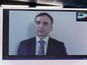 Zbigniew Ziobro w siedzibie PiS. Wygłosił oświadczenie zdalnie