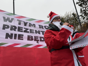 Prezentów nie będzie. W Warszawie protestowali Święci Mikołajowie [WIDEO]