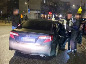 Hakerzy z Ukrainy wpadli w centrum Warszawy. Zaawansowany sprzęt, anteny, kamery