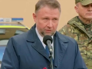 Szef MSWiA: Partia Grzegorza Brauna jest na granicy delegalizacji