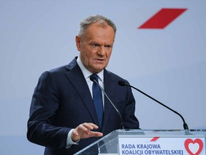 Co zrobi Tusk? Nowy sondaż partyjny