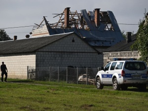 Woda leje się do środka. Rodziny z Wyryk wciąż czekają na odszkodowanie z MON