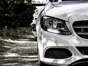 Samochody będą droższe i będzie ich mniej. PE i Rada UE zawarły porozumienie w sprawie sektora motoryzacyjnego