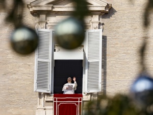 Anioł Pański. Papież: kiedy spotykamy Jezusa, życie pozbawione światła, odnajduje sens