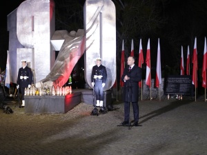 Obchody 55. rocznicy Grudnia 1970 roku w Gdyni. Karol Nawrocki: Jasno mówimy, kto był ofiarą, a kto katem. Tego dziś potrzebuje Polska