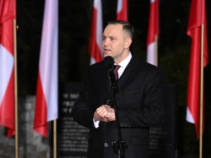 Przed Pałacem Prezydenckim stanie bożonarodzeniowa stajenka