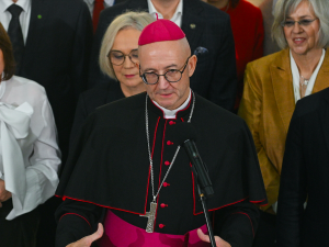 Opłatek sejmowy. Abp Galbas: Życzę, byście uczyli się współpracy, to umiejętność ludzi mądrych