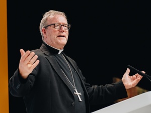 Jestem wdzięczny. Bp Barron o planie zakazu tzw. procedur korekty płci u osób nieletnich w USA