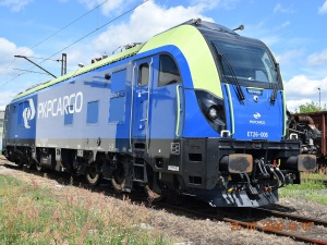 Zaskakująca decyzja w PKP Cargo. Spółka bez wyjaśnień odwołuje prezesa