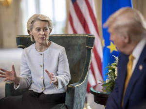 USA objęły sankcjami wizowymi byłego komisarza UE. Oburzenie w Brukseli