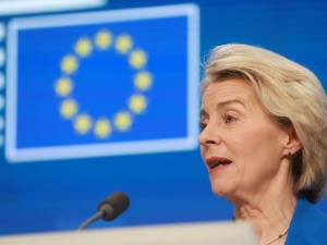 Von der Leyen będzie uczestniczyć w rozmowie Trumpa z Zełenskim